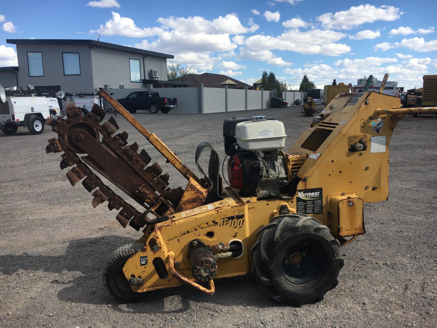 ./imagenes/INVOICE/2019/16357/ZANJADORA VERMEER_ RT100 (9).JPG